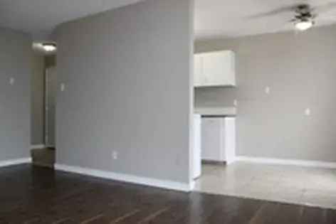 Rent 3 Rooms Apartment in Edmonton with Balcony and Modern Amenities