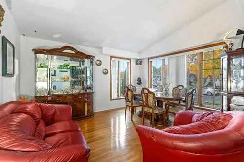 4 Bedroom House in Laval-des-Rapides Great Location