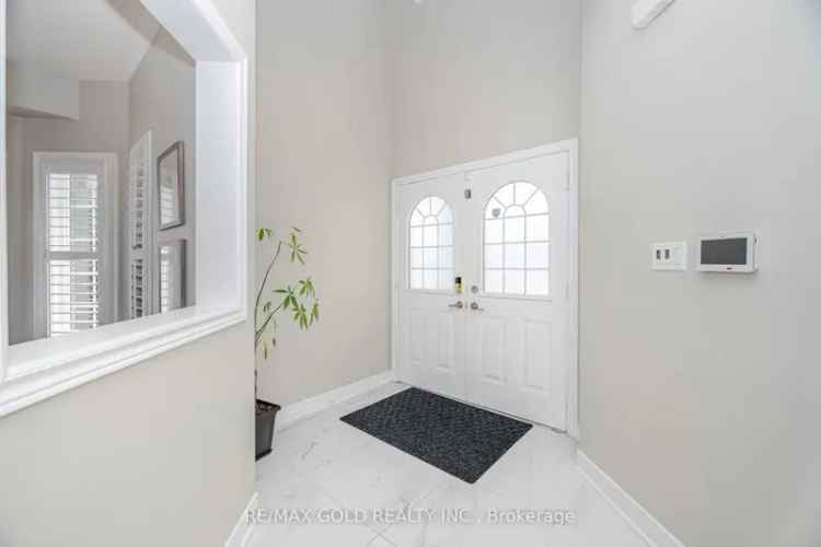 Luxury 4000 Sq Ft Detached Home in Valleywood Caledon
