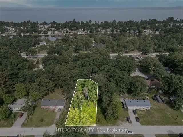 Building Lot in Mature Subdivision Near Collingwood