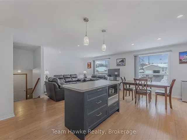 House For Sale in Kawartha Lakes, Ontario