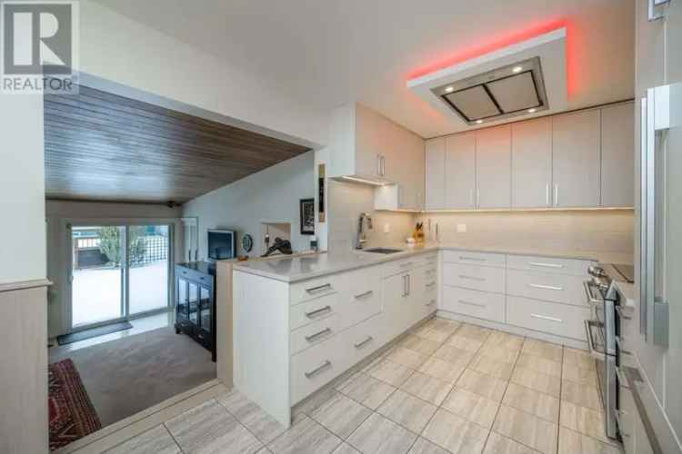 Large Home with Quality Renovation Near Lheidli Tenneh Park