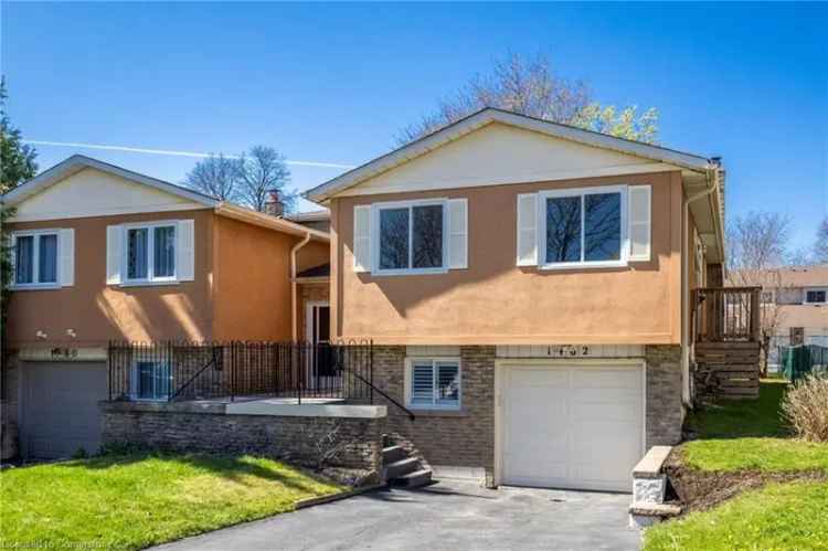 1462 Paddington Court Semi-Detached Home Palmer Community