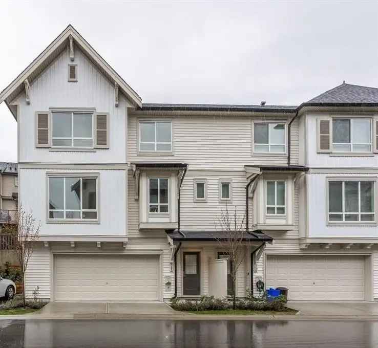 A $779,000.00 Townhouse with 3 bedrooms in Abbotsford West, Abbotsford