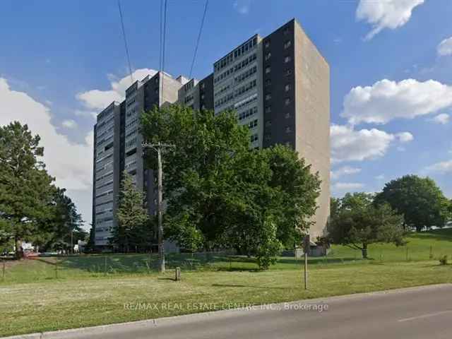 Condo For Sale in 225, Harvard Place, Waterloo, Ontario