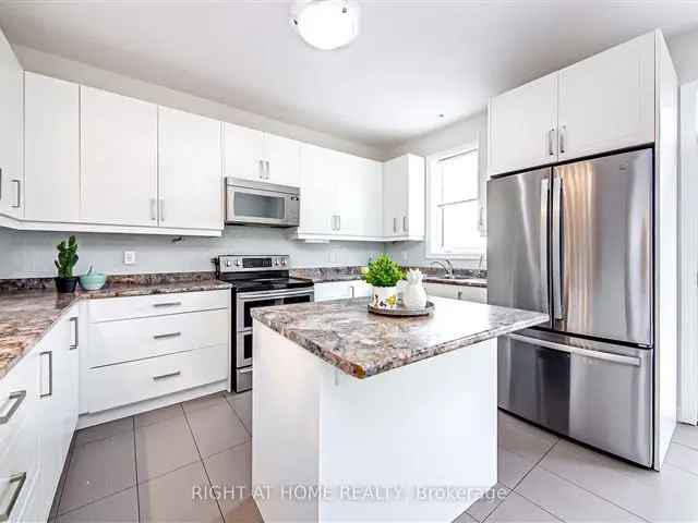 House For Sale in Barrie, Ontario