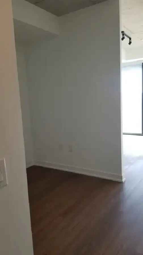 New Jr. one bedroom downtown condo on 13th floor @195 McCaul St.