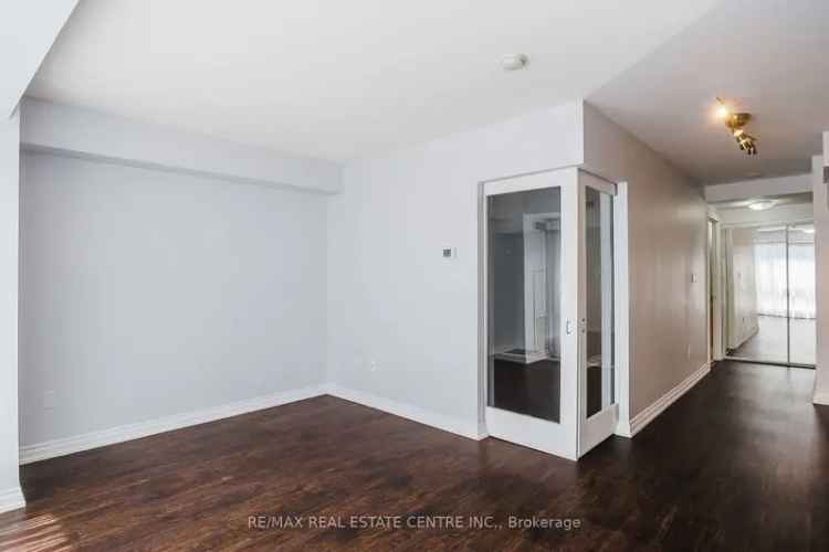 Condo For Sale in Toronto, Ontario