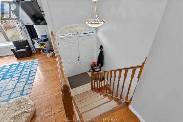 Kingsville Raised Ranch 3 1 Bedrooms 2 Baths Family Home