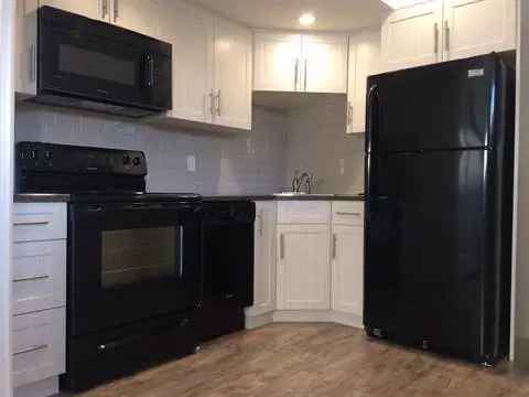 Rent one bedroom suite in Parkallen Edmonton with great features