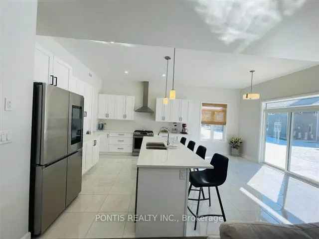 4 Bed 2.5 Bath House For Rent - High End Appliances