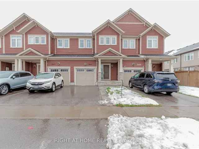 Bright Freehold Townhome 1900 Sq Ft 8 Years New Open Concept Quartz Countertops