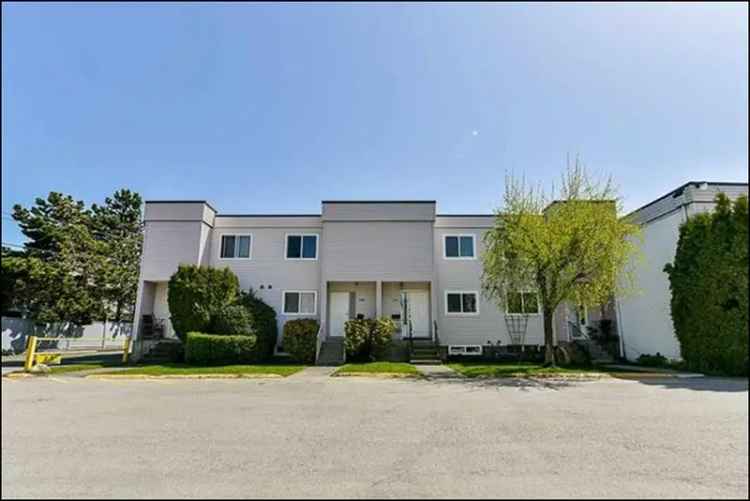 3 Bedroom Townhouse in Delta Near Parks and Schools