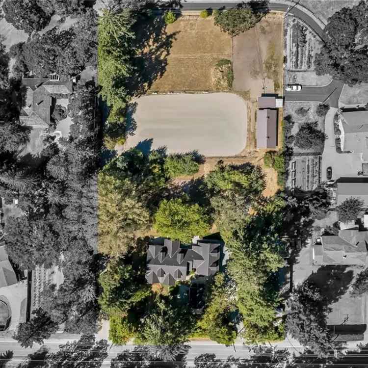 Luxury 4 Bedroom Home with Equestrian Facilities