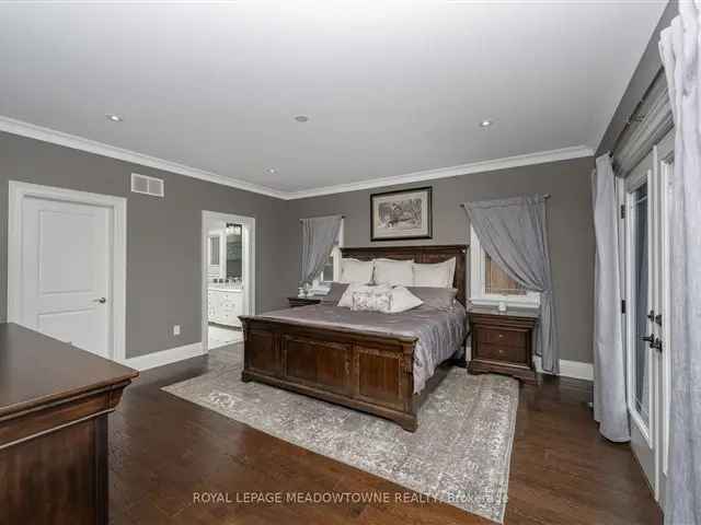 Luxury Custom Home Rental Near Cambridge