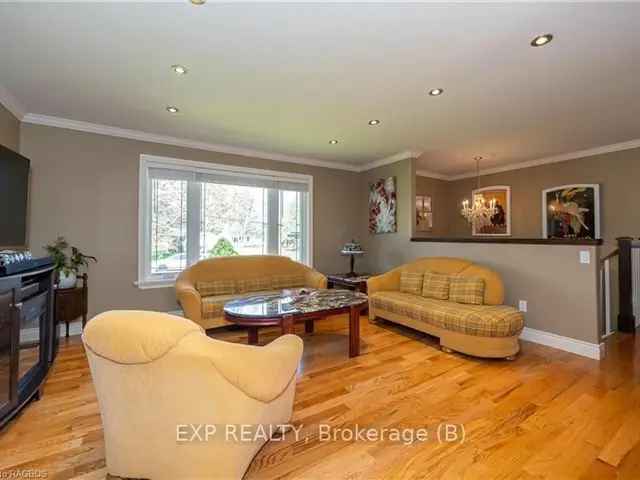 Spacious Meaford Bungalow - 3 Beds, 2.5 Baths, Finished Basement