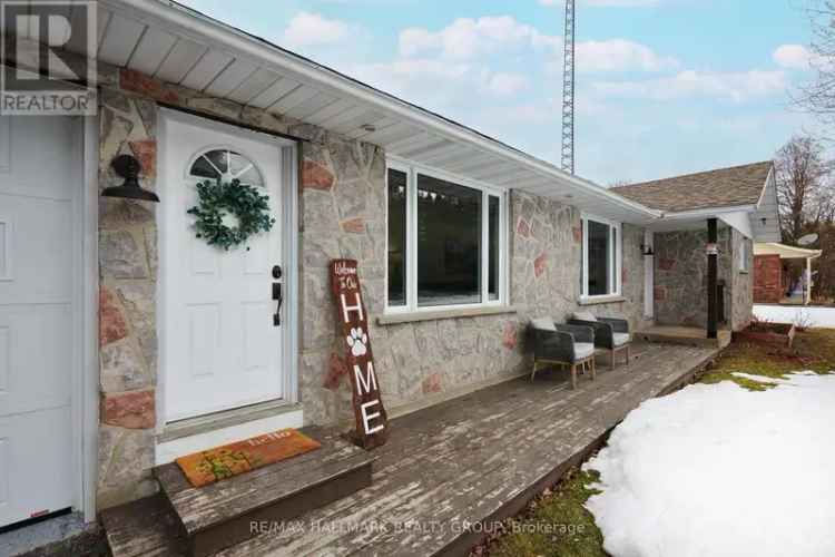 Stunning Bungalow w Ravine Views Updated Kitchen 2 Beds Finished Basement