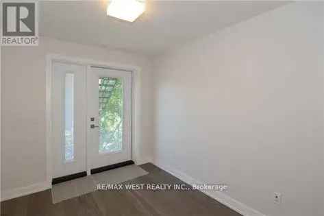 2 Room 203m² Toronto Apartment High Park Subway