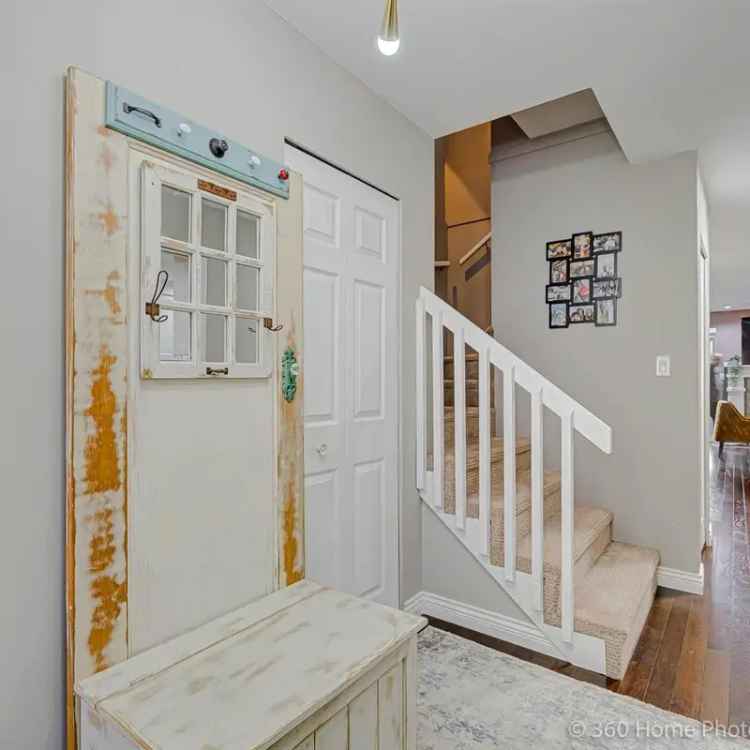 Stylish 3-Bedroom Townhouse for Sale in Laurel Court Ladner