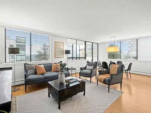 Ambleside 2 Bedroom Home Parkview Towers Updated Baths Kitchen