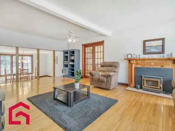 Bungalow for Sale in Vieux-Rosemere Near Train Station