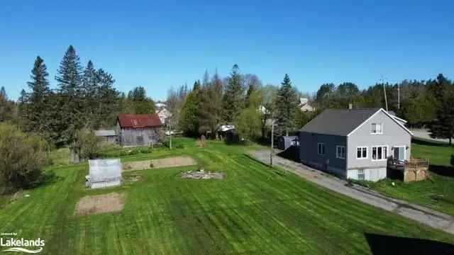 House For Sale in Unorganized Centre Parry Sound, Ontario