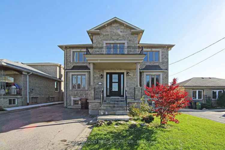 House For Sale in Toronto, Ontario