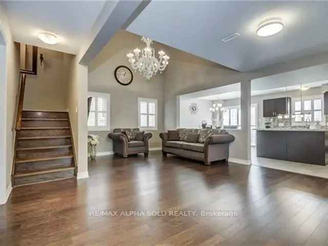 Stunning 4-Bedroom Innisfil Home High End Upgrades Family Friendly