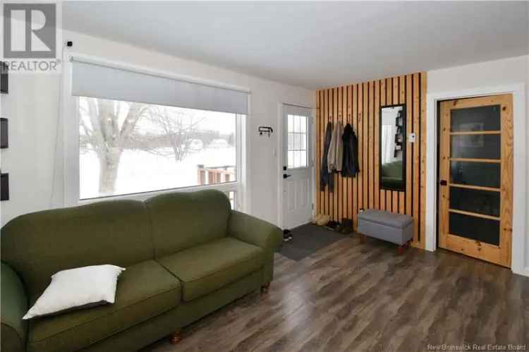 Newly Renovated 4-Bedroom Home in Saint-L
air