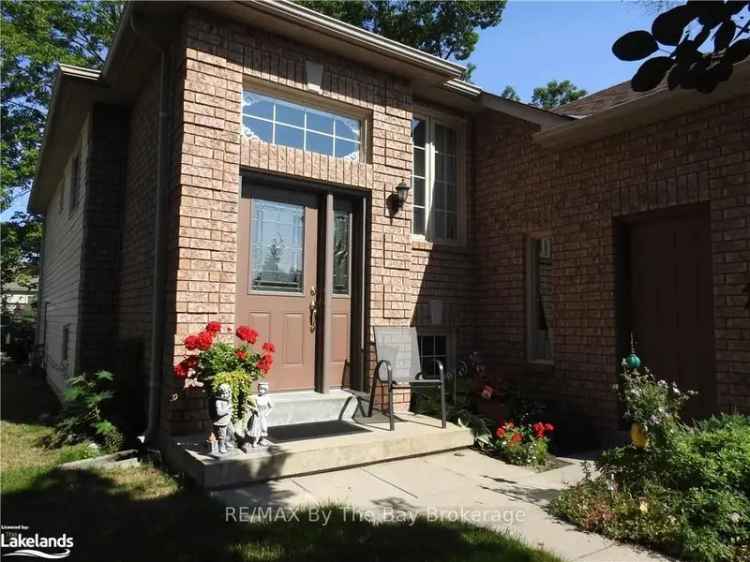 House For Sale in Wasaga Beach, Ontario