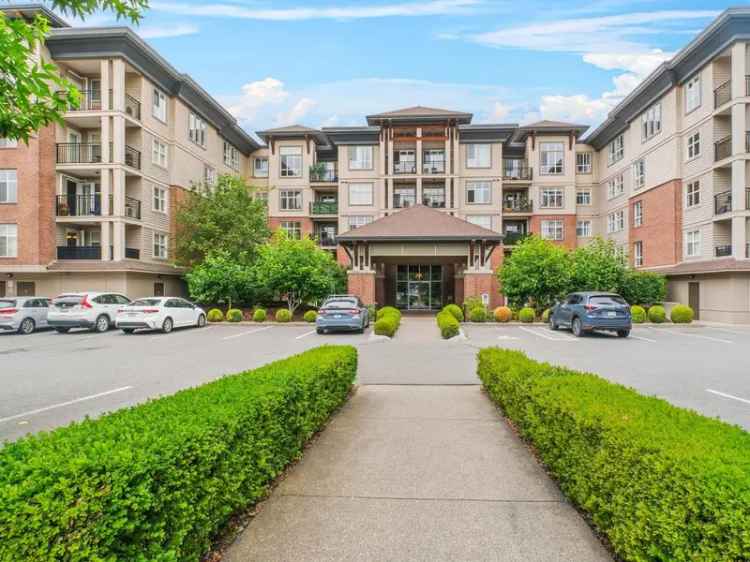 Condo For Sale in Chilliwack, British Columbia