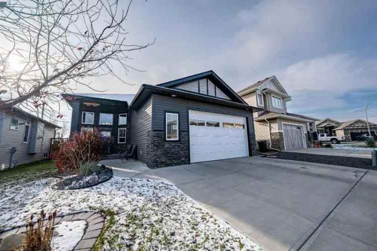 House For Rent in Town of Crossfield, Alberta