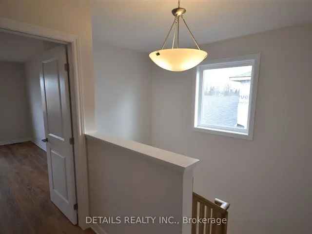 4-Bedroom End-Unit Townhome in Embrun Near Schools and Shopping