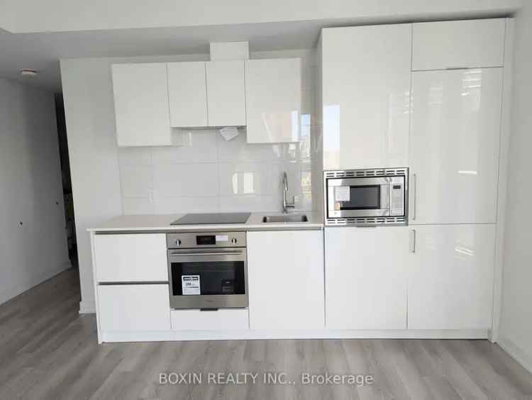 2 Bedroom Apartment near OCAD University and Subway