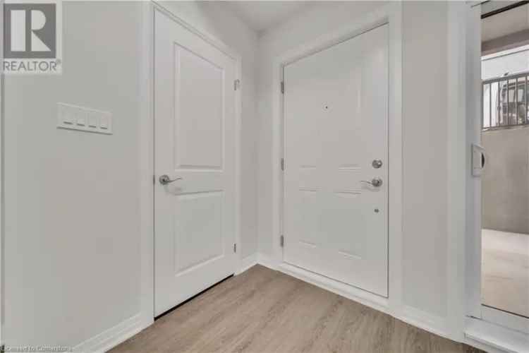 3 Bed 2 Bath Bungalow Townhome in Cambridge Near HWY 24
