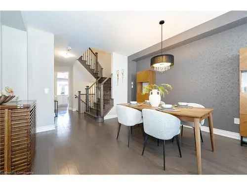 3-Bedroom House For Sale in Glenorchy Oakville