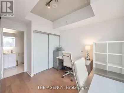 2 Bedroom Condo in Toronto Leslieville with Rooftop Terrace