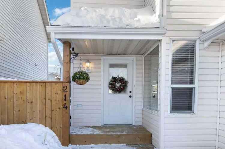 Recently Renovated 2-Story Home in Thickwood