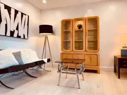 1 room apartment of 56 m² in Montreal