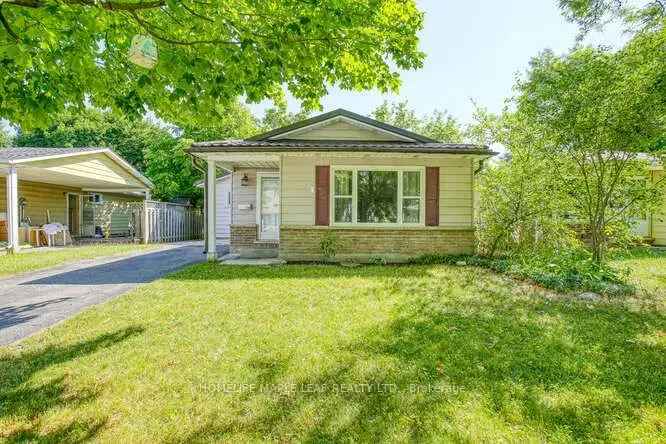 House For Sale in Waterloo, Ontario