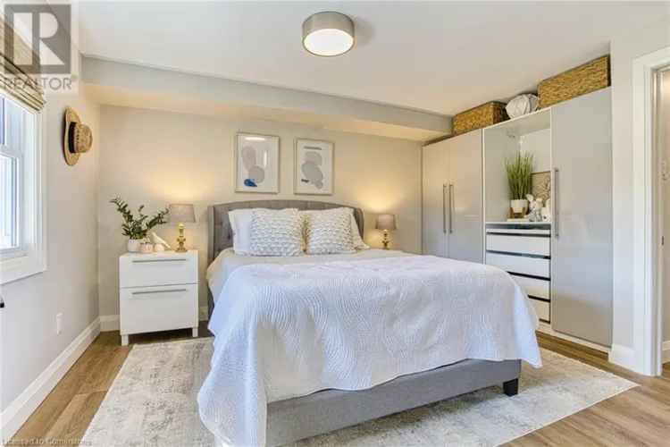 Exceptional Niagara Falls Home - Fully Renovated