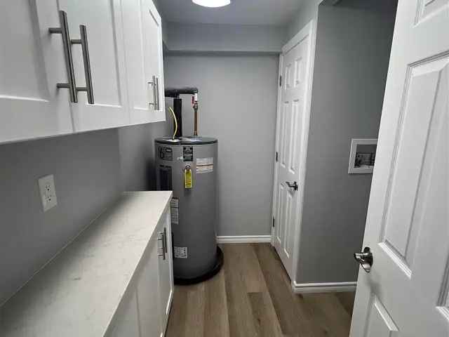 Renovated 2 Bed 2 Bath Home in Sama Park with Garage and Decks