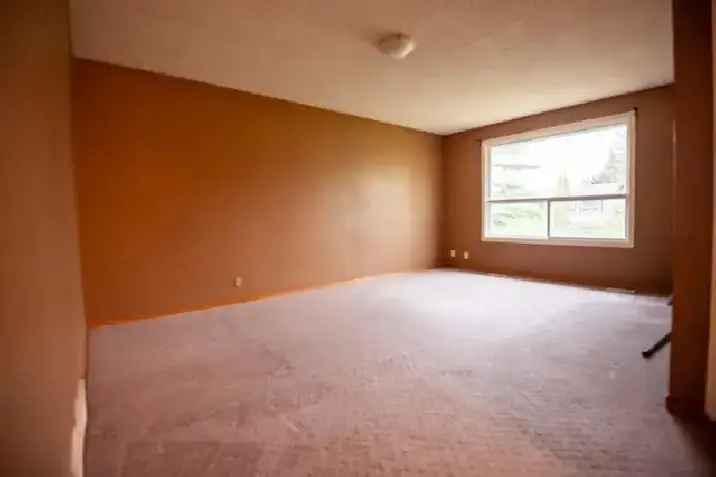2 Bedroom Upstairs Unit for Rent Near Schools