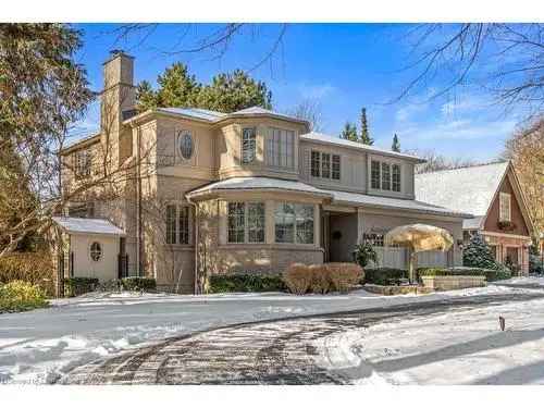 Luxury 5-Bedroom Family Home in Oakville near Lake Ontario