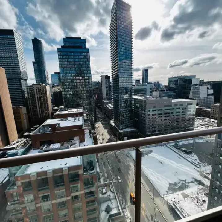 1BR Corner Condo with Parking Locker and Utilities 909 Bay St