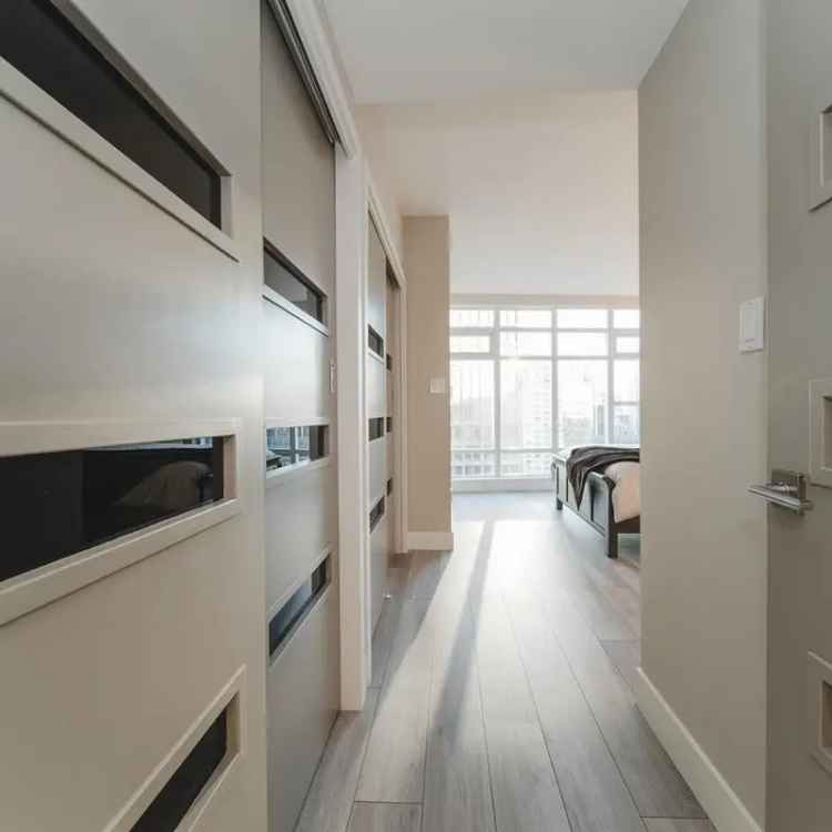 Luxury Coal Harbour 2 Bed 2 Bath Apartment for Sale