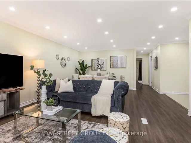 House For Sale in Brampton, Ontario