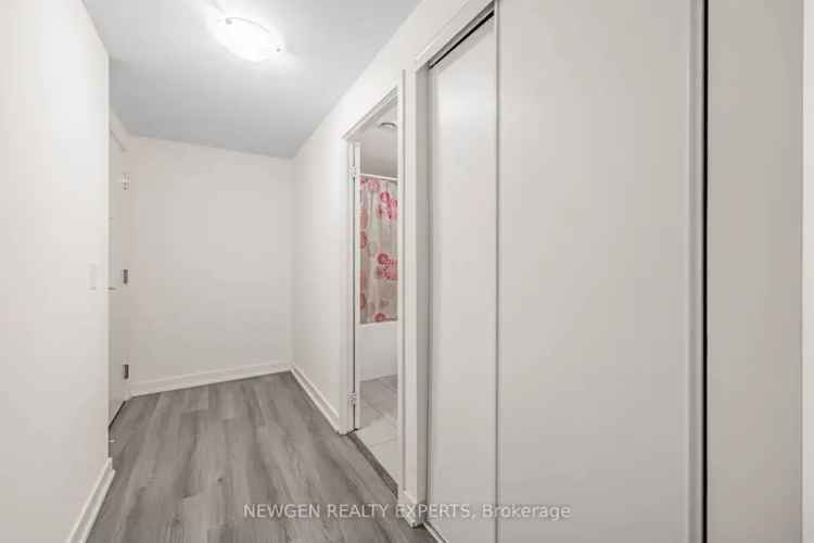 Condo For Sale in Toronto, Ontario