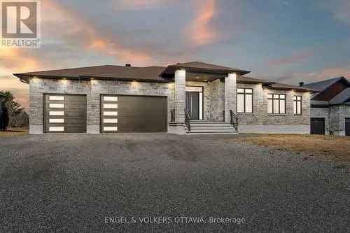 4-Bedroom Bungalow in Greely Ottawa: Modern Home in Peaceful Setting