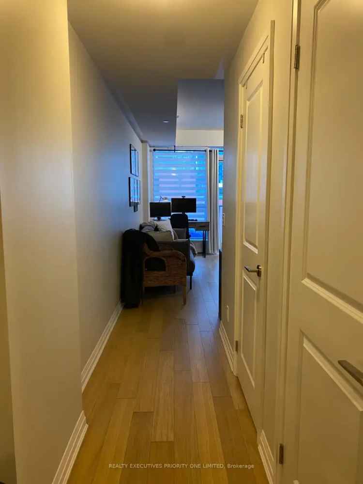 House For Rent in 8, Mercer Street, Toronto, Ontario